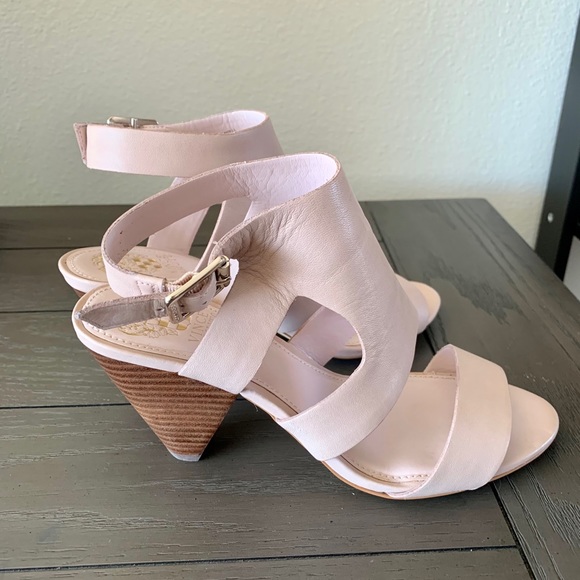 Vince Camuto Endell Sandal (Blush Pink) - Picture 2 of 5